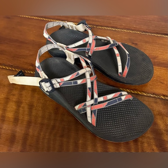 Women’s Chaco’s Size 10 - Picture 9 of 9